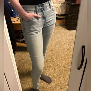 Aéropostale Light Washed Skinny Jean-Jeggings (size: 2 regular)